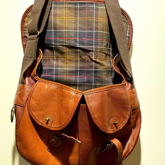 Vintage Barbour full brown leather messenger bag